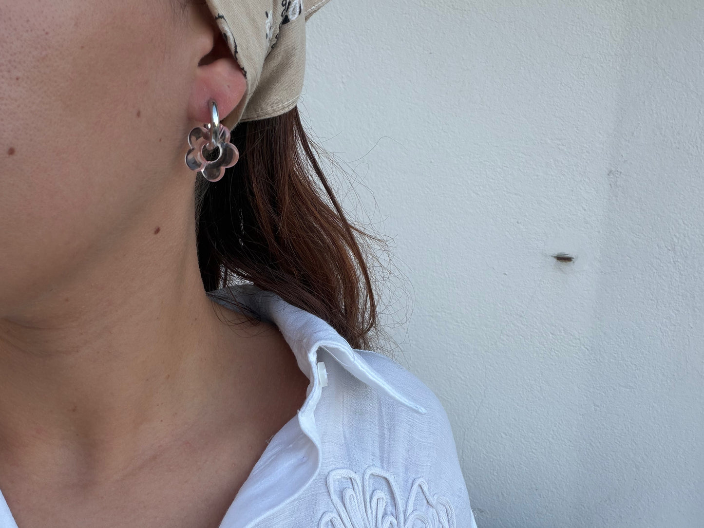 Boucle d'oreille Marguerite rose clair