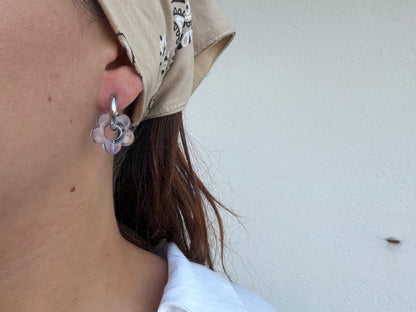 Boucle d'oreille Marguerite violette