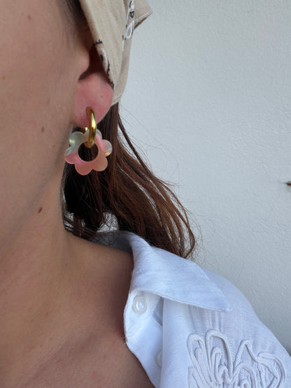 Boucle d'oreille Marguerite turquoise, rose nacré